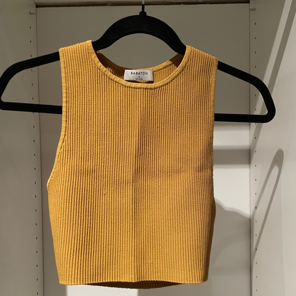 New Aritzia Crop - Babaton Ribbed LIKE NEW